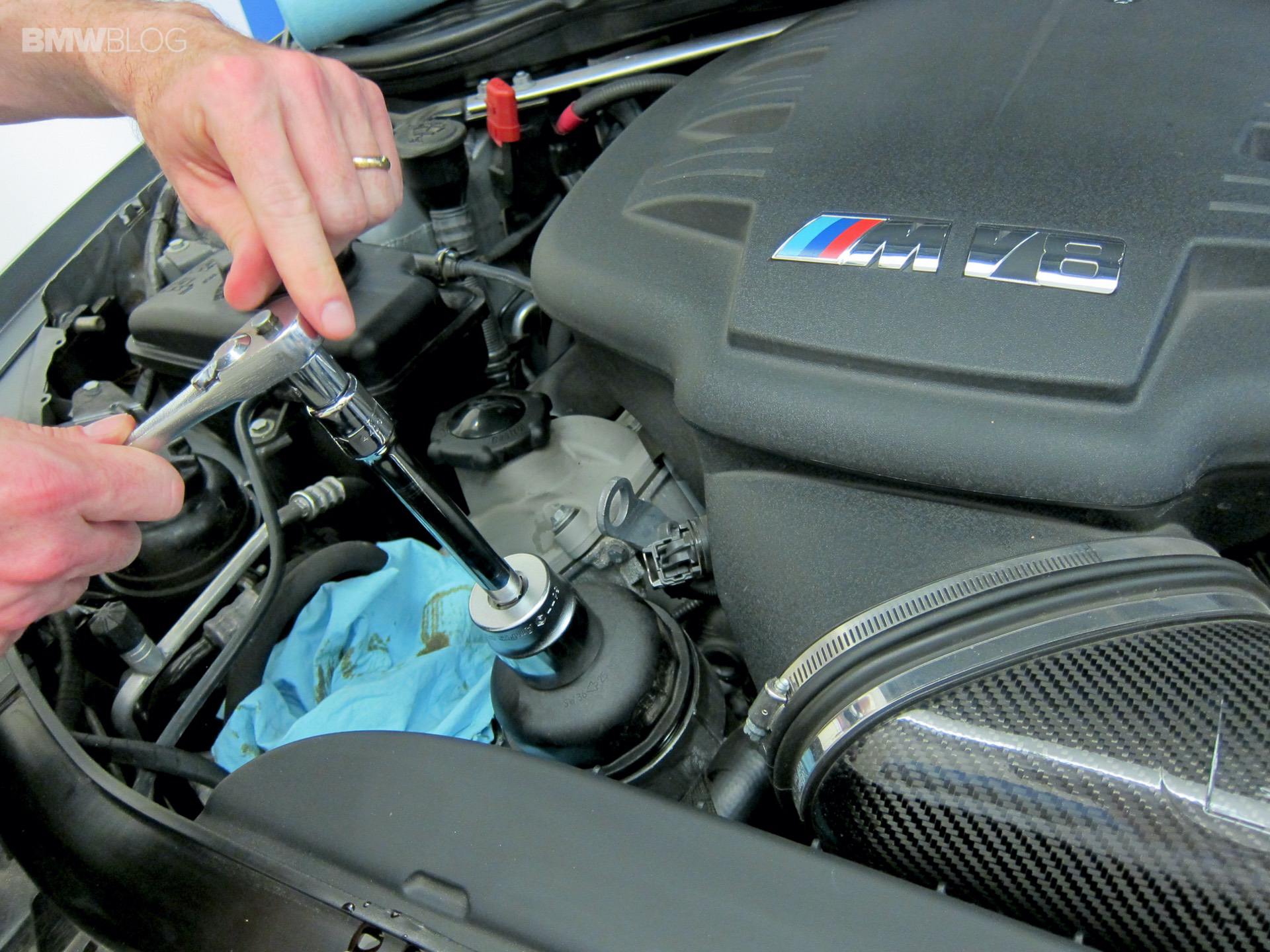 BMW oil change cost