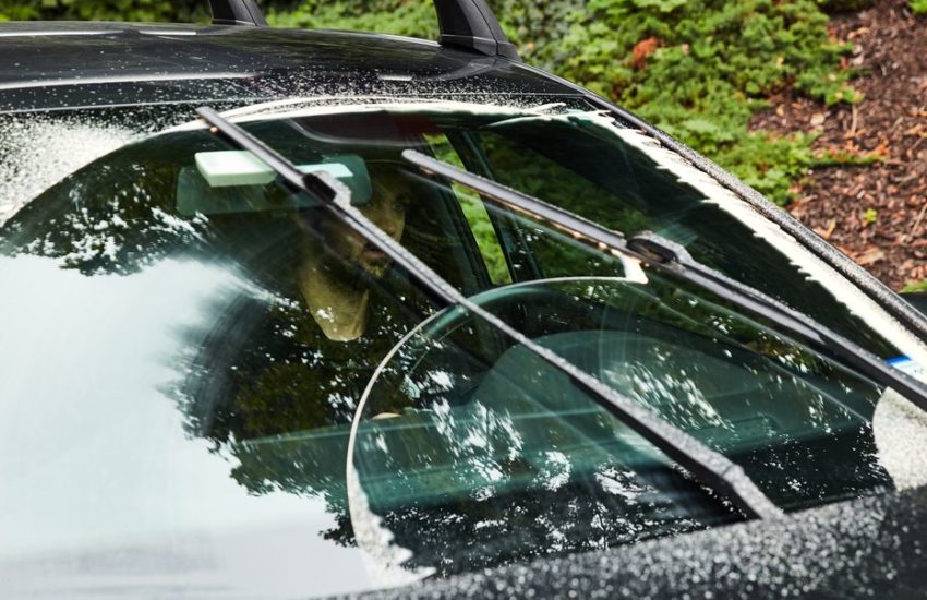 How Much Does It Cost To Replace a Windshield Wiper?